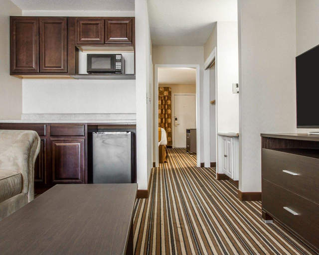 Bedroom 3, Quality Inn & Suites South Portland, Cumberland