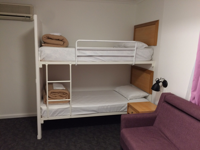 Bedroom 3, Edgecliff Lodge Motel, Sydney