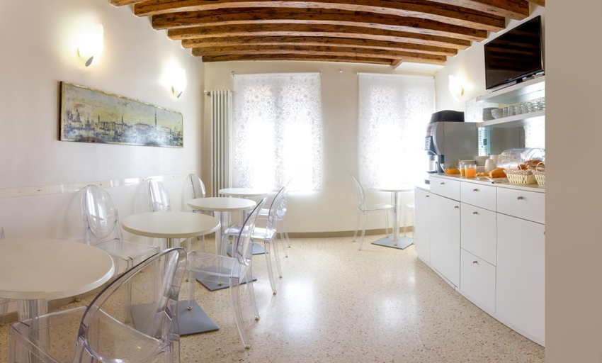 Others 5, Hotel Adriatico, Venezia