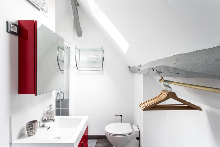 Bathroom 5, Clos d'Allonne, Oise