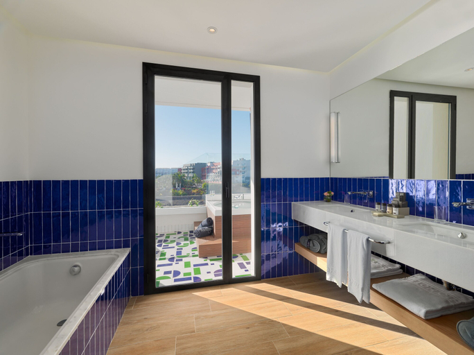 Bathroom 5, H10 Atlantic Sunset Horizons Collection, Santa Cruz de Tenerife