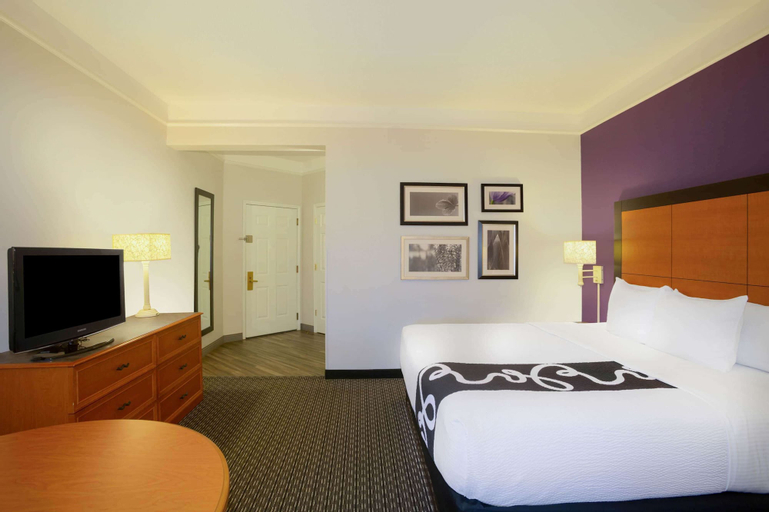 Bedroom 29