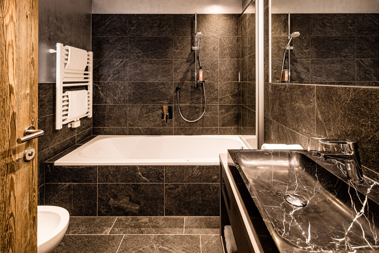 Bathroom 4, Hotel Touring, Bolzano