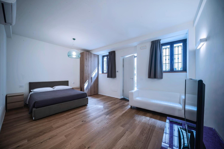 Bedroom 5, Domus Regina, Ascoli Piceno