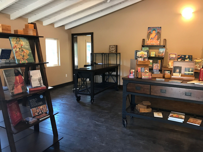 Food & Drinks, Mandala Springs Wellness Retreat Center, Lake