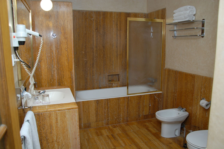 Bathroom 4, Hôtel Les Saisons, Casablanca