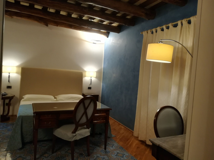 Bedroom 4, Hotel Carmine, Trapani