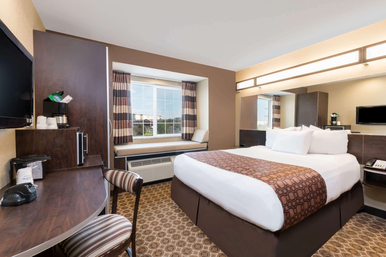 Bedroom 2, Microtel Inn & Suites by Wyndham Dickinson, Stark