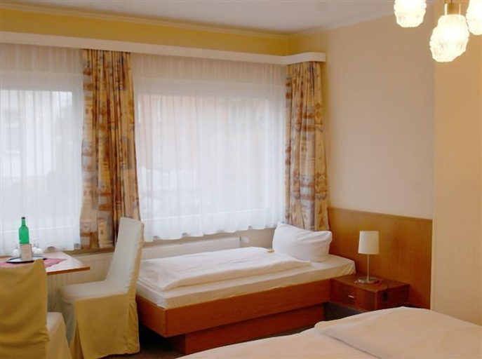 Bedroom 2, Hotel Hohenzollern, Schleswig-Flensburg