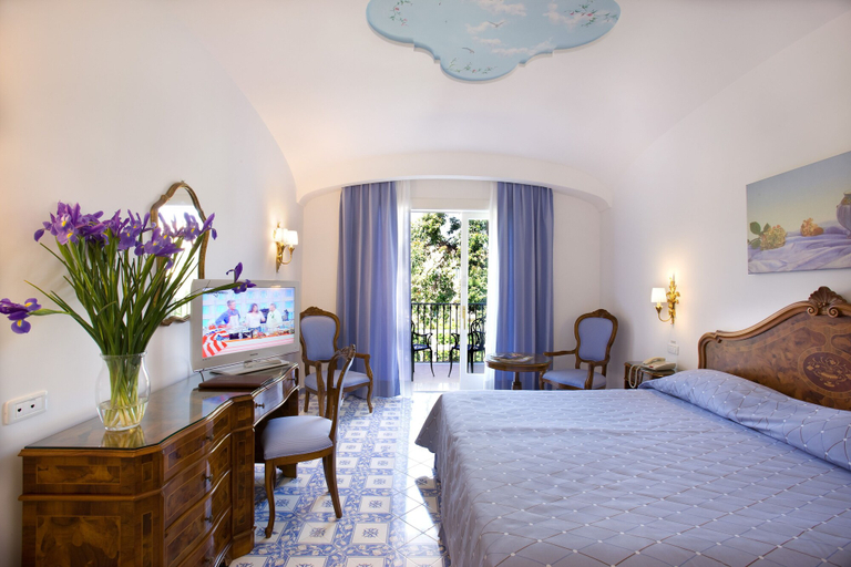 Bedroom 4, Grand Hotel La Favorita, Napoli
