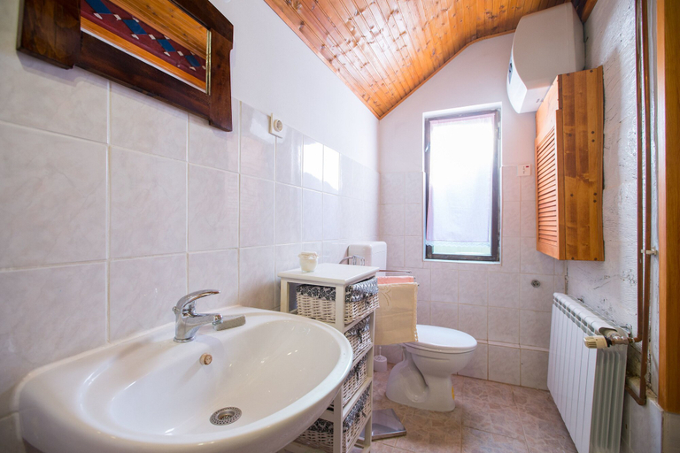 Bathroom 3, Sunčani Apartments, Zagreb