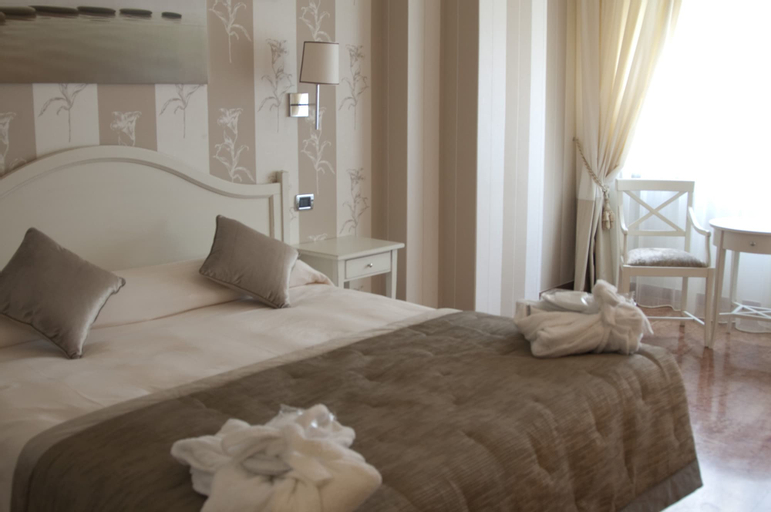 Bedroom 12