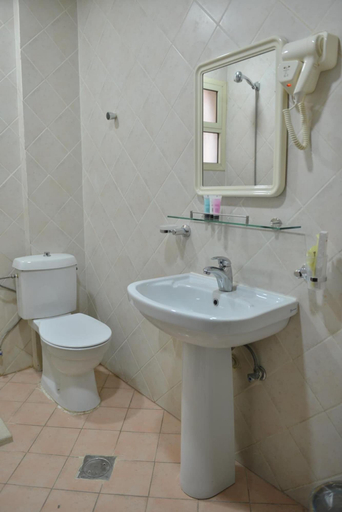 Bathroom 5, Benayat Khalifa For serviced Apartments, Al Jubail