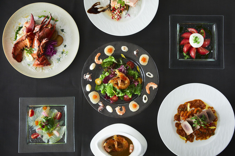 Food & Drinks 11
