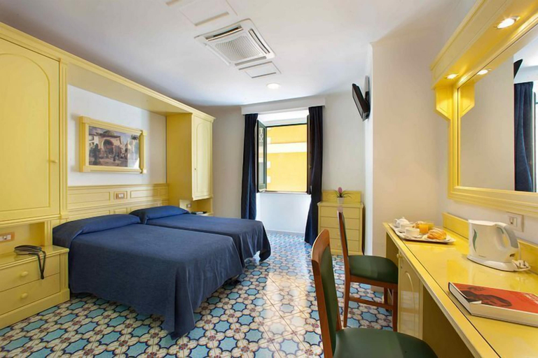 Bedroom 3, Hotel Astoria Sorrento, Napoli