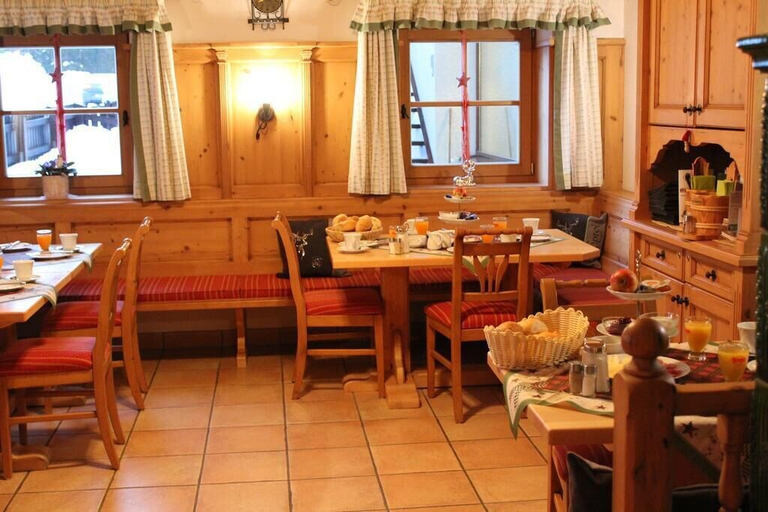 Food & Drinks, Gasthof Eiserne Hand, Kitzbühel