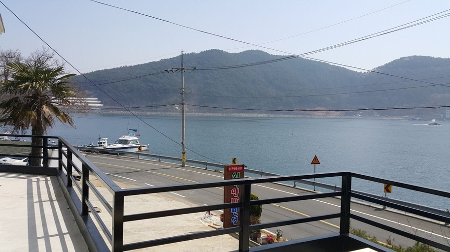 Others 3, Sirak Pension, Masan