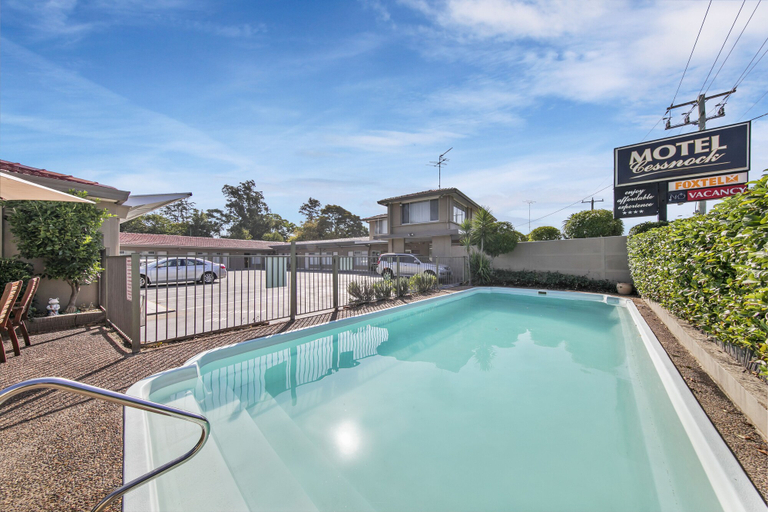 Sport & Beauty 3, Cessnock Motel, Cessnock