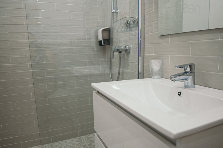 Bathroom 4, NEST Guesthouse, Drobeta-turnu Severin