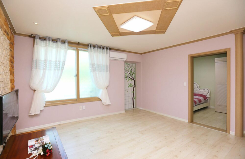 Others 5, Star Jari Pension, Jeongseon