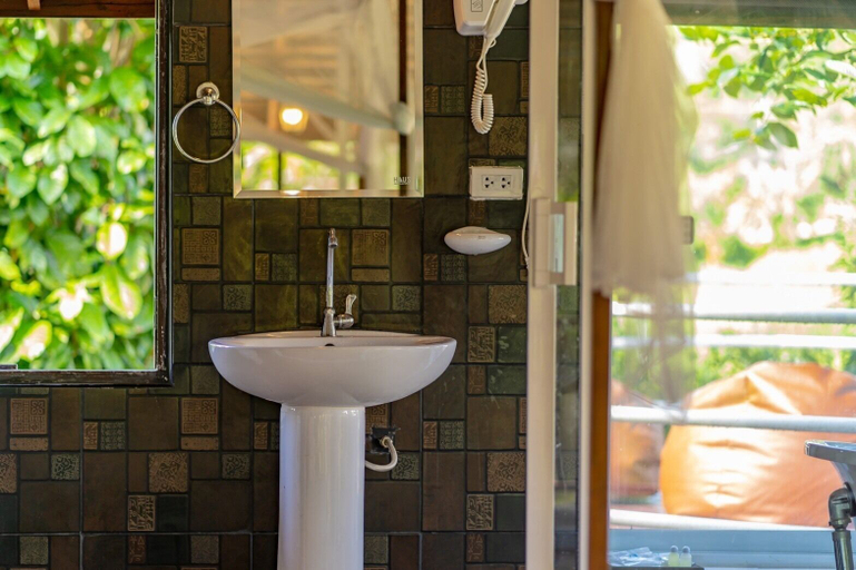 Bathroom 3, The White House Boutique Chiangrai, Muang Chiang Rai
