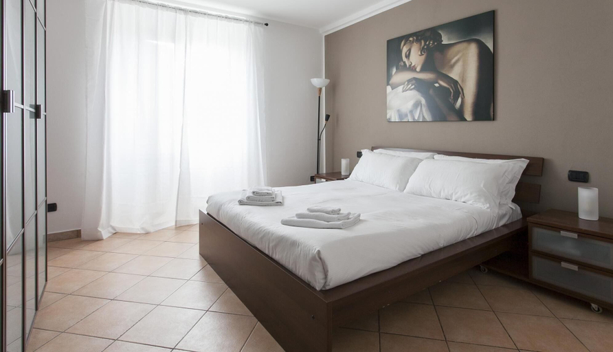 Bedroom 2, Vigevano 45, Milano