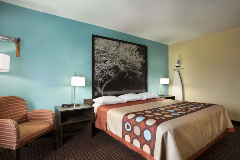 Bedroom 3, Super 8 by Wyndham Mt. Vernon IL, Jefferson