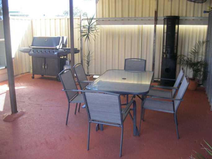 Others 4, Millmerran Motel, Millmerran