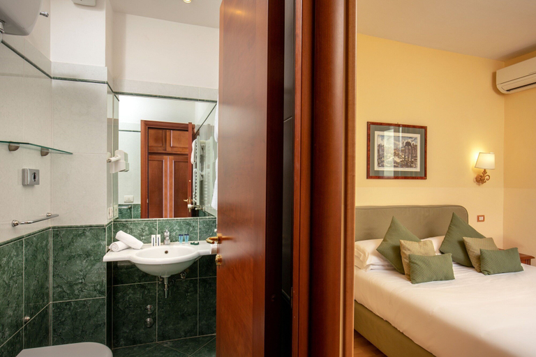 Bedroom 3, Hotel Colosseum, Rome