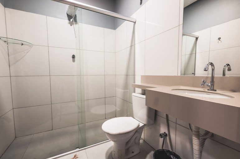 Bathroom 3, Hotel Imperial Palace, Bom Jesus da Lapa