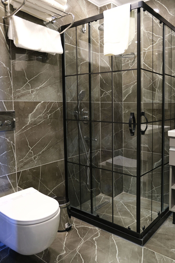 Bathroom 5, Dilens Bosphorus Hotel, Beşiktaş