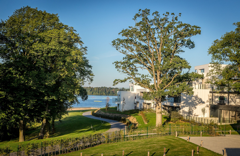 Exterior & Views 2, Golden Lakes Hotel, Hainaut