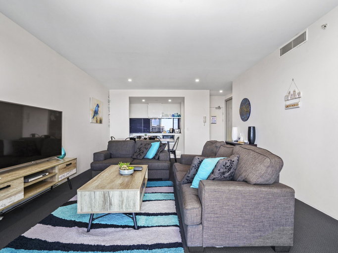 Others 5, Circle on Cavill - Coastal Letting, Gold Coast