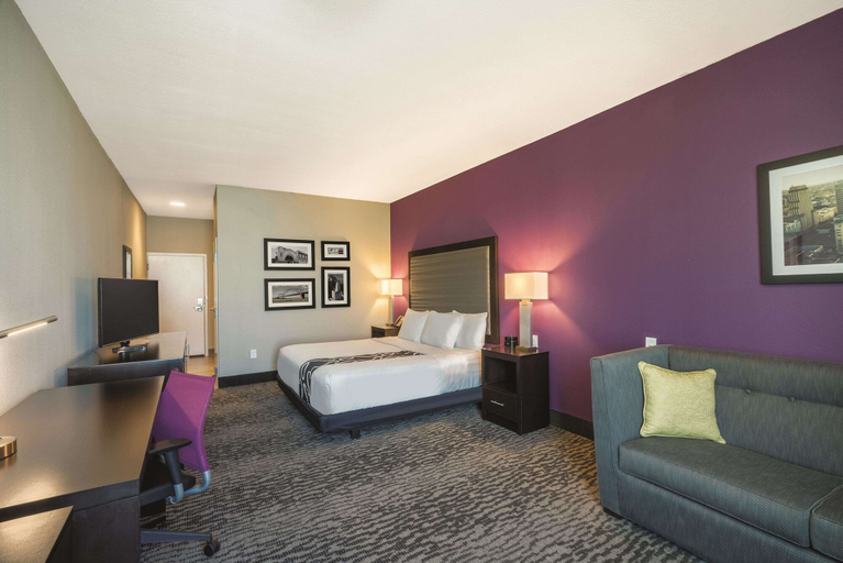 Bedroom 3, La Quinta Inn & Suites by Wyndham Memphis Downtown, Shelby