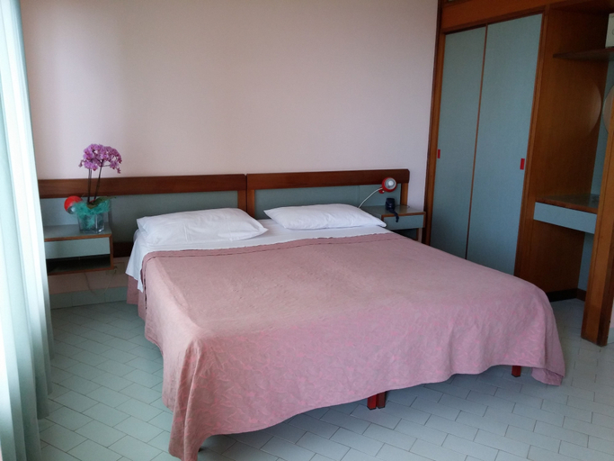 Bedroom 2, Hotel Le Pleiadi, Latina