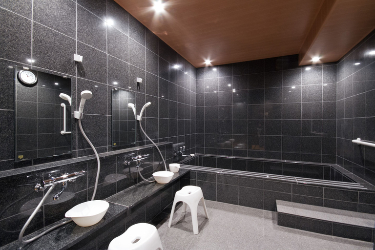 Bathroom 5, Hotel Kikusui Imabari, Imabari