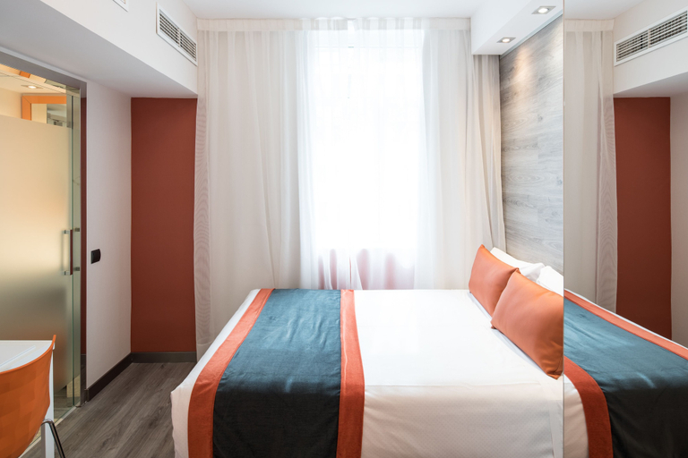 Bedroom 3, Catalonia Mikado, Barcelona