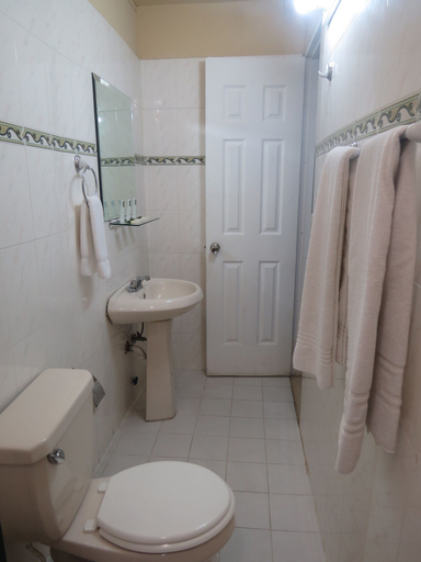 Bathroom 4, Hostal Cocos Inn, Panamá
