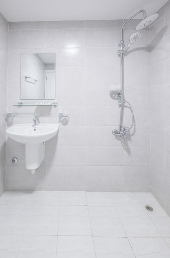 Bathroom 5, Al Jisr Hotel, Muscat
