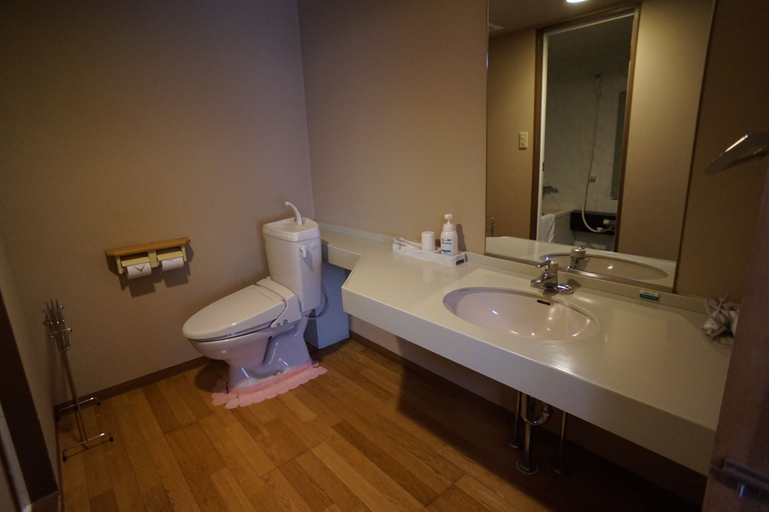 Bathroom 4, Annex Katsutaro Ryokan, Taitō