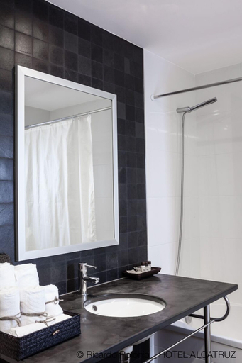 Bathroom 4, Hotel Alcatruz, Aljezur