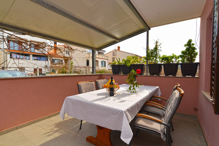 Food & Drinks 5, Apartments Margareta 742, Pula