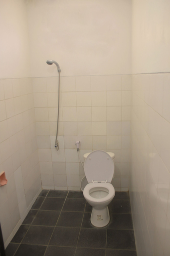 Bathroom 4, Berlian Abadi Hotel by Sinergi, Banyuwangi