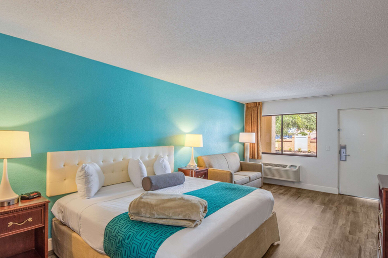 Bedroom 4, Rodeway Inn Port Richey North, Pasco