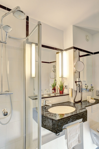 Bathroom 5, Ringhotel Zweibrücker Hof Herdecke, Ennepe-Ruhr-Kreis
