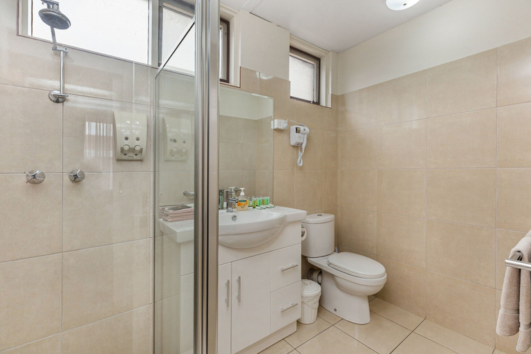 Bathroom 3, Bendigo McIvor Motor Inn, Gr. Bendigo - Inner East