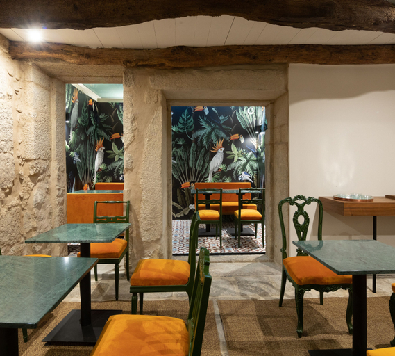 Food & Drinks 4, Almadina Smart Luxury, Porto