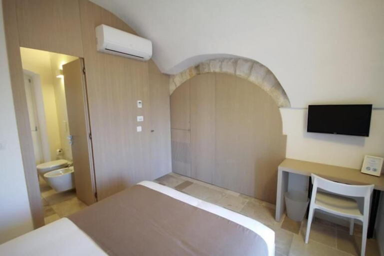Bedroom 3, MoMa Molfetta Mare, Bari