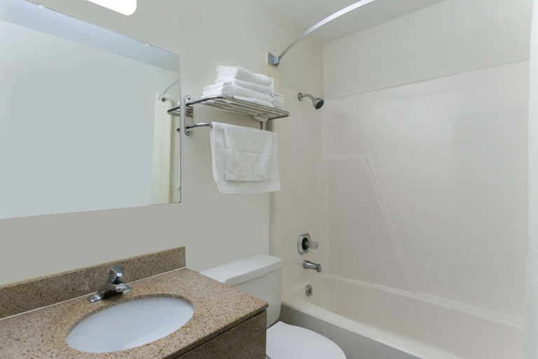 Bathroom 4, Super 8 By Wyndham Wisconsin Dells, Sauk