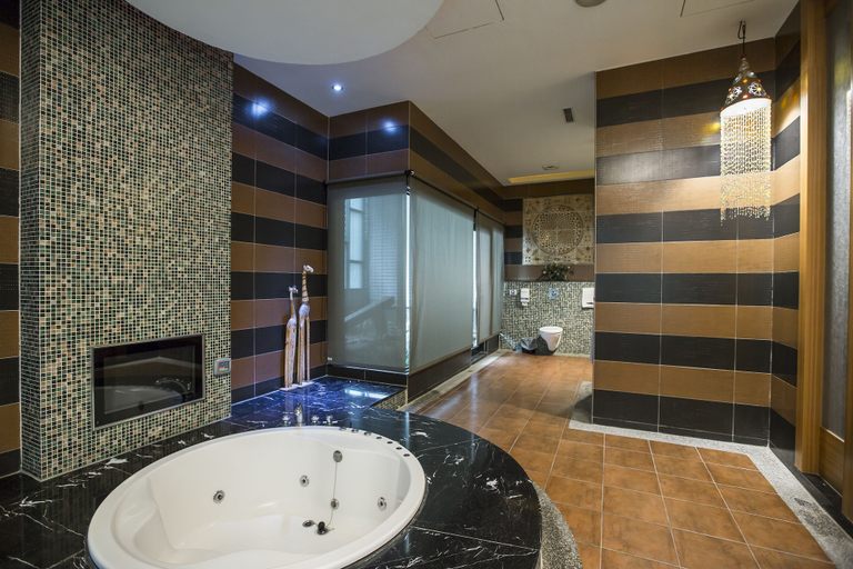 Bathroom 3, MoonArea Business Leisure Motel, Yulin